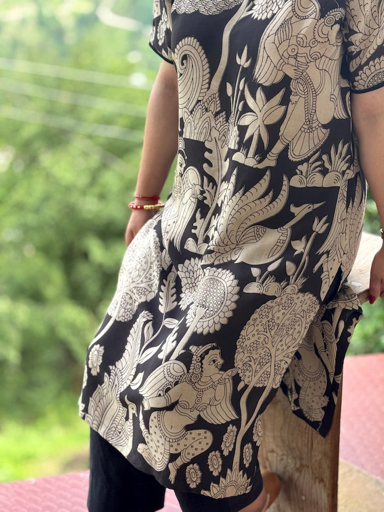 Classic Kalamkari-Pattern Kurti