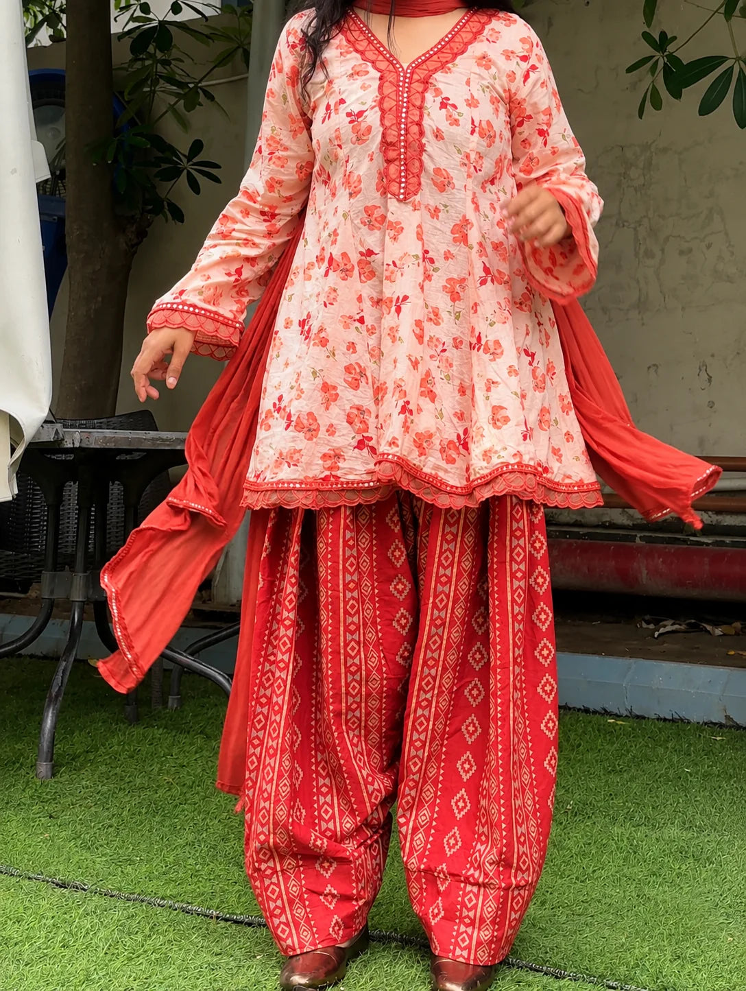 Versatile Ethnic Set with Floral Embroidery and Printed Bottom