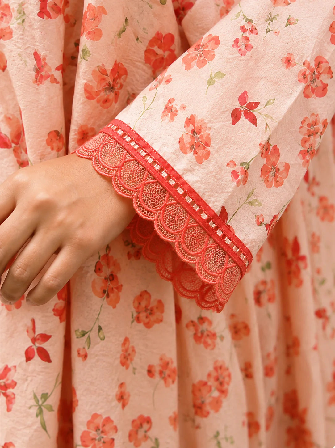 Versatile Ethnic Set with Floral Embroidery and Printed Bottom