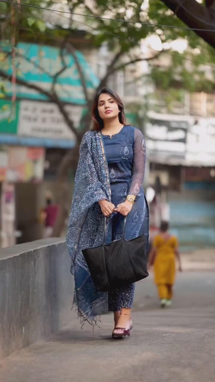 Neelanjana Royale Suit Set