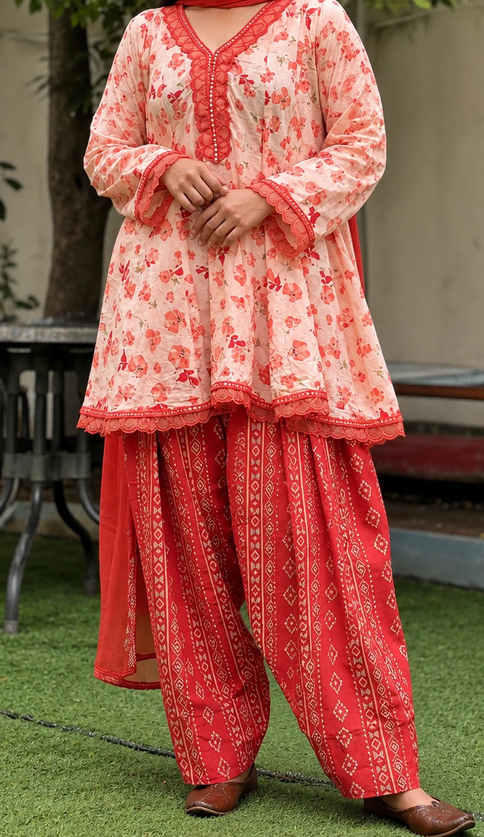 Versatile Ethnic Set with Floral Embroidery and Printed Bottom