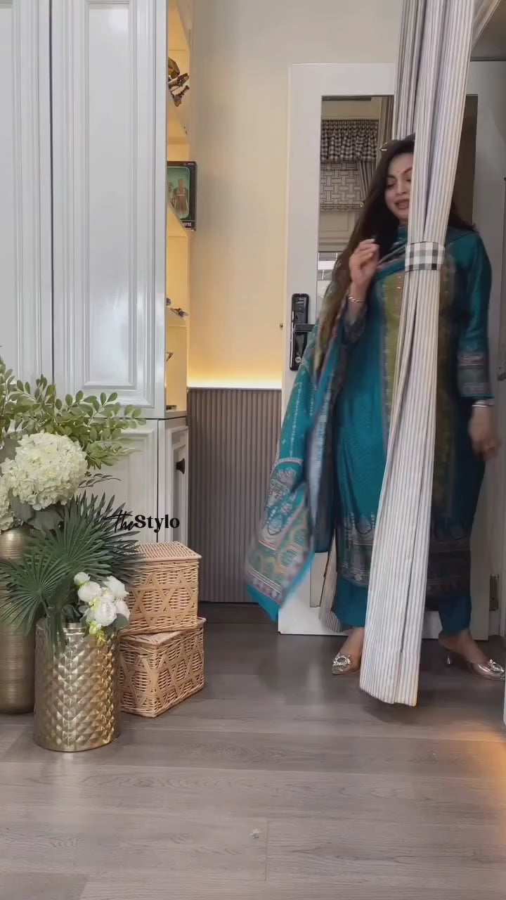 Beautiful Printed Muslin Suit Set